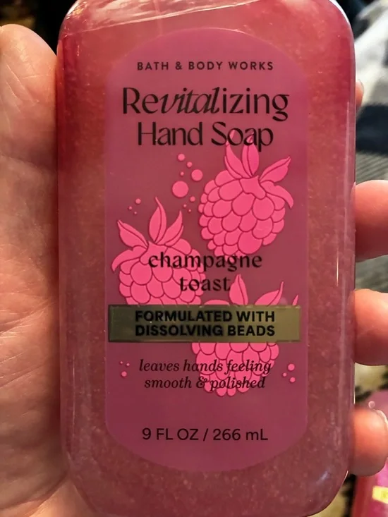 Bath & Body Works Pink Revitalizing Hand Soap - Champagne Apple (4) - Picture 3 of 4